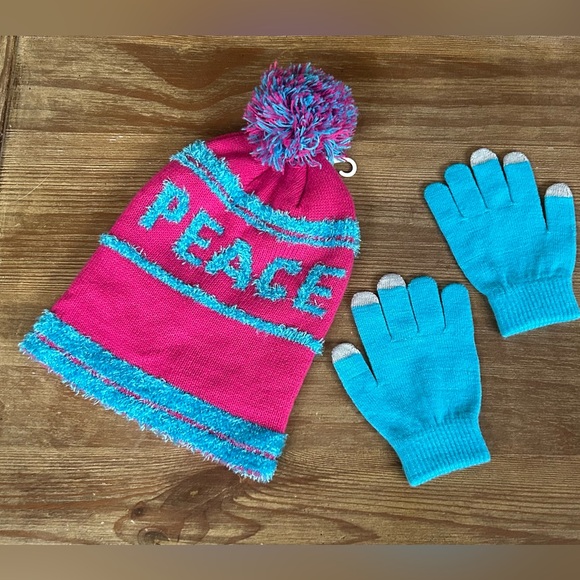 Kids Pink and Blue 'Peace' Beanie and Touchscreen Gloves Set - Picture 1 of 1